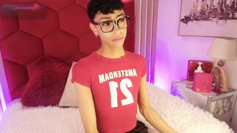 Owen online show from 10, 4, 2026