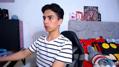 Owen  Independent model  online show from 2, 12, 2025