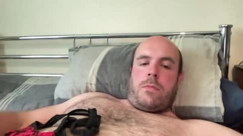 Snapshot of owenfn2 chatting on 26, 4, 2026 Owen2022 online show from 26, 4, 2026