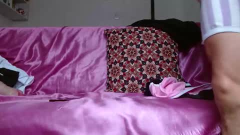 Jeannifer online show from 1, 2, 2026