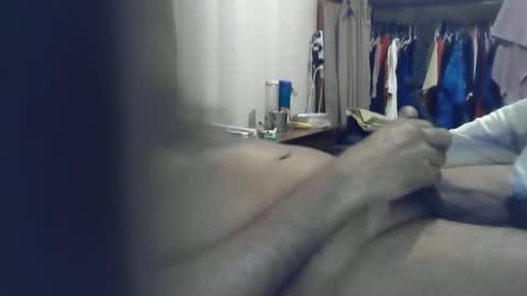 Snapshot of ozchaad chatting on 1, 10, 2025 ozchaad online show from 1, 10, 2025