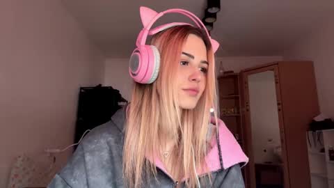 Snapshot of ozellagranville chatting on 10, 2, 2026 Eva online show from 10, 2, 2026