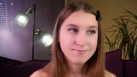 Caroline or just Lina online show from 22, 9, 2025