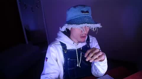 Snapshot of p_parker222 chatting on 19, 6, 2026 P PARKER online show from 19, 6, 2026