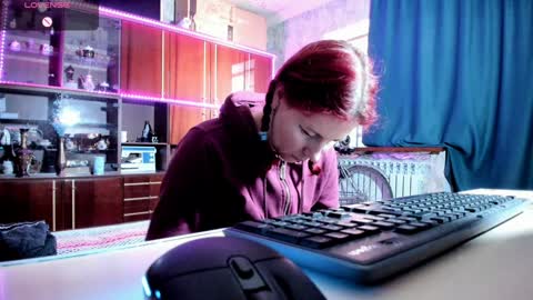 Ella online show from 7, 2, 2025