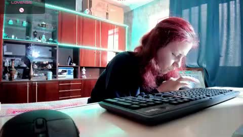 Ella online show from 8, 3, 2025