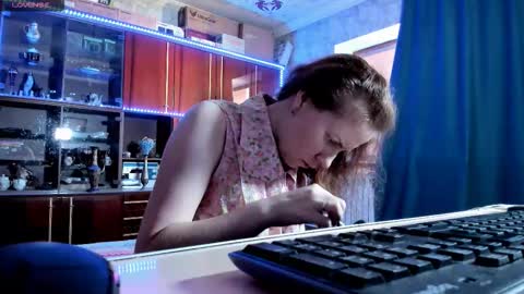 Ella online show from 9, 9, 2025