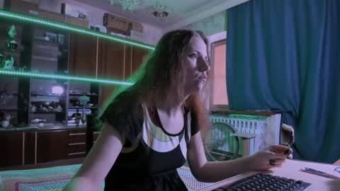 Snapshot of pa1e_pr1ncess chatting on 24, 6, 2026 Ella online show from 24, 6, 2026