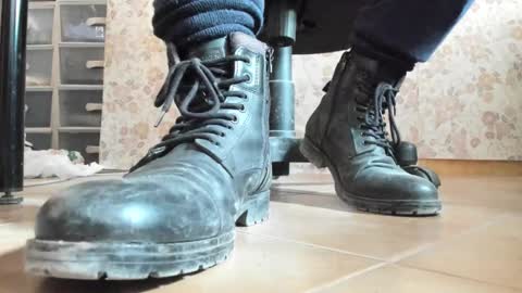 Snapshot of pablomenesssl chatting on 23, 12, 2025 Pablo Meness online show from 23, 12, 2025