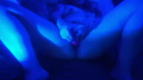 Snapshot of paintedladyyy chatting on 15, 12, 2025 hipnthighsLaylla online show from 15, 12, 2025