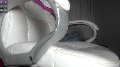 Snapshot of paiperhalliwey chatting on 16, 2, 2025 paiperhalliwey online show from 16, 2, 2025