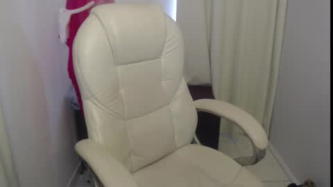 Snapshot of paiperhalliwey chatting on 3, 3, 2025 paiperhalliwey online show from 3, 3, 2025