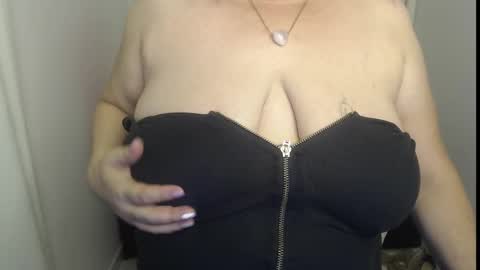 Snapshot of paiperhalliwey chatting on 9, 3, 2025 paiperhalliwey online show from 9, 3, 2025