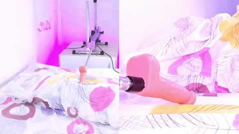Snapshot of pamela_cm chatting on 11, 5, 2026 .. online show from 11, 5, 2026