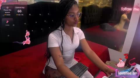Snapshot of pamela_courson01 chatting on 3, 10, 2025 Pamela online show from 3, 10, 2025