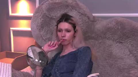 Pamelamy online show from 20, 2, 2025