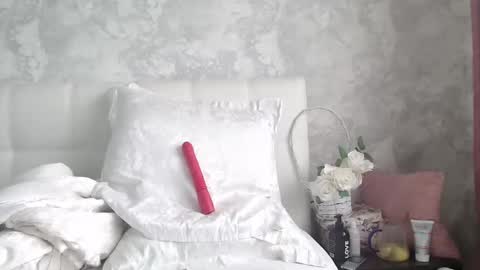 Snapshot of pamella_007 chatting on 19, 10, 2025 Pamella online show from 19, 10, 2025