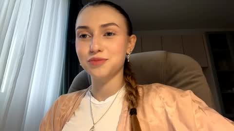 Snapshot of pamulahallquist chatting on 27, 5, 2026 Lia online show from 27, 5, 2026