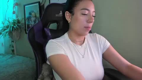 Snapshot of pandorart chatting on 7, 7, 2026 Ana Laura online show from 7, 7, 2026
