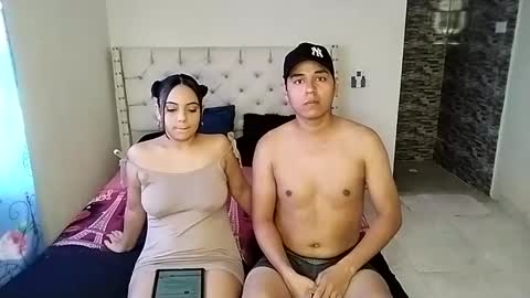 Paola 23 and Andres 25 online show from 10, 10, 2025