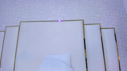 Paola  online show from 13, 11, 2025