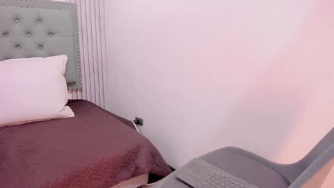    online show from 26, 1, 2025