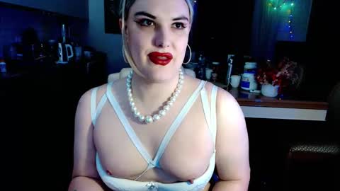 Snapshot of paoladoll chatting on 19, 4, 2026 Sarina Williams online show from 19, 4, 2026