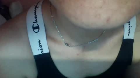 Snapshot of paolamz10 chatting on 11, 4, 2026 paolamz10 online show from 11, 4, 2026
