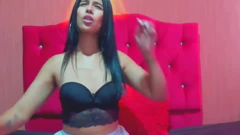 Snapshot of paolaturner chatting on 27, 1, 2025 Paola Turner online show from 27, 1, 2025