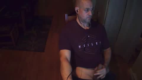 Snapshot of papagooner chatting on 10, 11, 2025 Papa online show from 10, 11, 2025