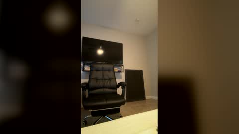 papimaikol020 online show from 5, 4, 2026