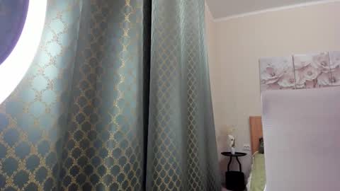 Snapshot of paradi_se chatting on 28, 2, 2026 Melena online show from 28, 2, 2026