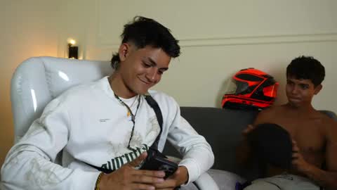 Ryan And Casper online show from 7, 2, 2025