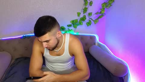 Allie  Alex Thumbs up if you like us online show from 27, 1, 2025