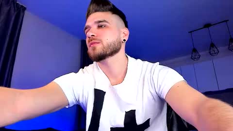 Snapshot of paris_lock chatting on 17, 1, 2026 Paris online show from 17, 1, 2026