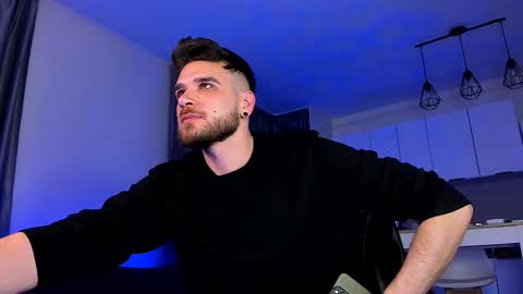 Snapshot of paris_lock chatting on 7, 2, 2026 Paris online show from 7, 2, 2026