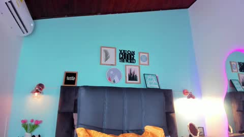 Snapshot of parisfox_ chatting on 1, 3, 2025 PARIS online show from 1, 3, 2025