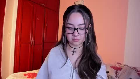 Snapshot of pariss_gold chatting on 8, 10, 2025 PARISS online show from 8, 10, 2025