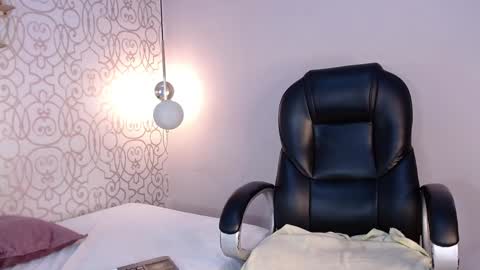   Parker   online show from 15, 12, 2024