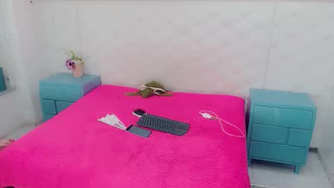 Snapshot of party_fre_girl chatting on 9, 11, 2025 party_fre_girl online show from 9, 11, 2025