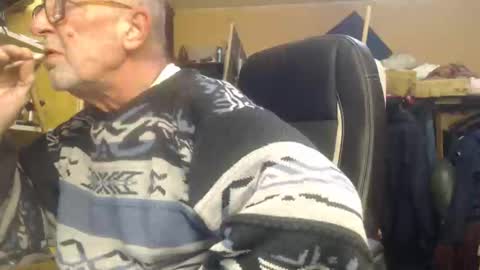 Snapshot of pascal88881 chatting on 2, 1, 2025 pascal88881 online show from 2, 1, 2025