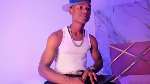 Snapshot of passion_black_ chatting on 17, 4, 2026 passion_black_ online show from 17, 4, 2026