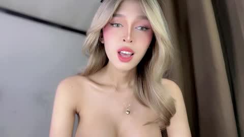 Snapshot of passion_de_amor18 chatting on 4, 6, 2026 Tasty Alice online show from 4, 6, 2026