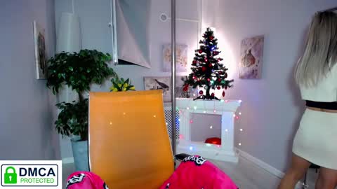 Snapshot of passionate_babe chatting on 7, 12, 2024 I have returned from vacation and I am glad to share my energy and emotions with you online show from 7, 12, 2024