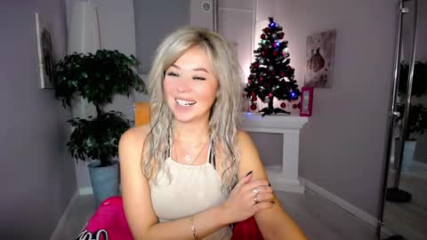 Snapshot of passionate_babe chatting on 30, 12, 2024 I have returned from vacation and I am glad to share my energy and emotions with you online show from 30, 12, 2024