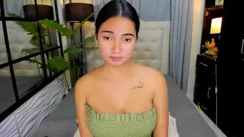 patricia_miller08 online show from 17, 4, 2026