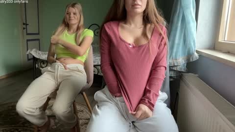 Snapshot of patry333 chatting on 2, 12, 2025 Andreea online show from 2, 12, 2025