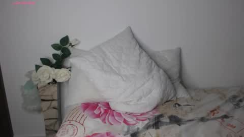 Snapshot of pau_heart chatting on 5, 10, 2025 Paulina online show from 5, 10, 2025