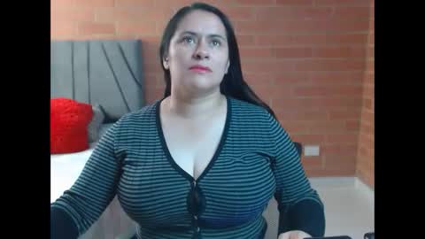 paula__117 online show from 25, 3, 2026