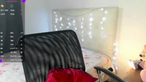 Snapshot of paulina_afrodita chatting on 29, 5, 2026 MEGANLovense is active Private is OpenAnd my Fav thing is Squirt On ur Face and make ur dick happy. online show from 29, 5, 2026